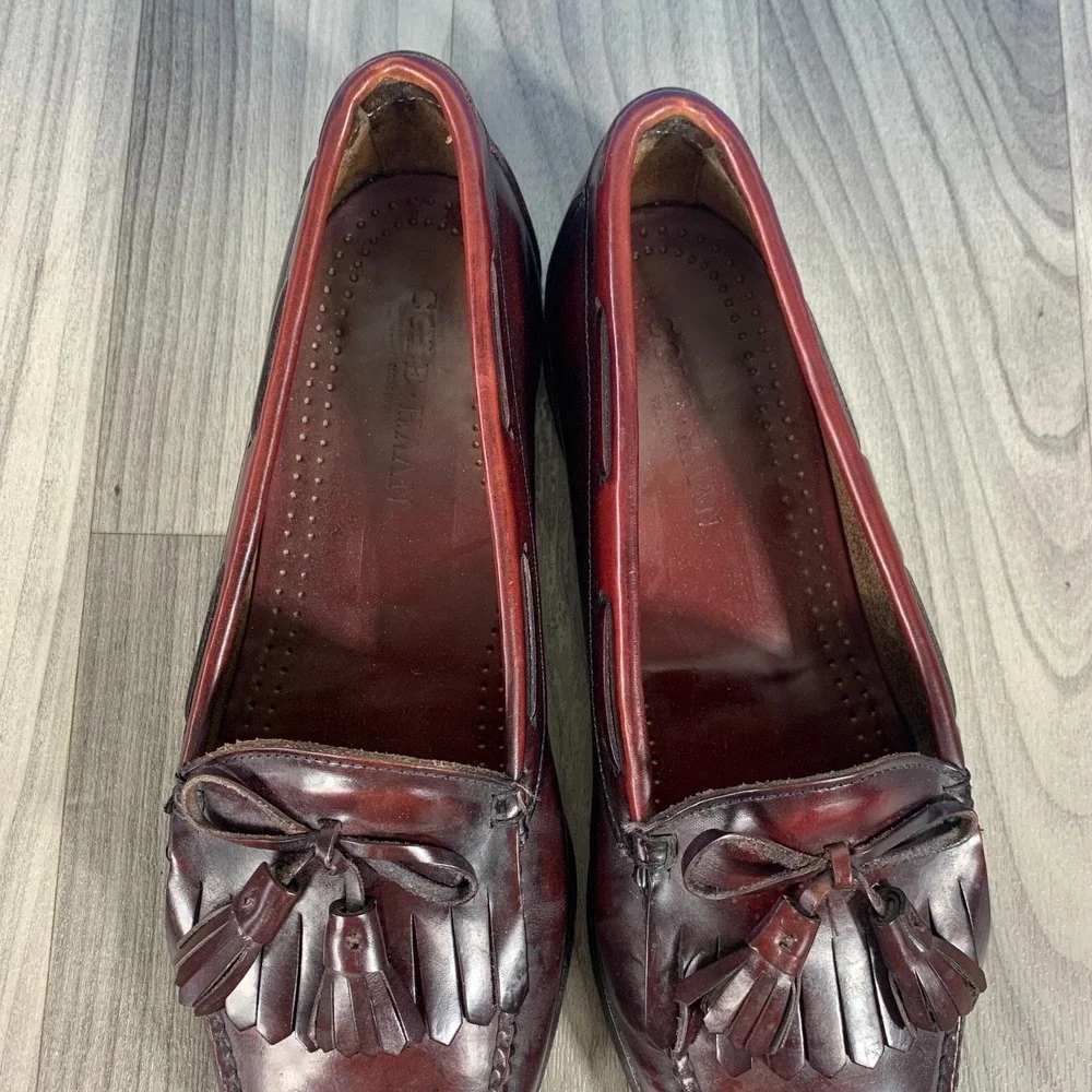 BRAGANO COLE HAAN MEN 10.5 MAROON SLIP-ON TASSLE CASUAL LOAFER DRESS SHOE HEELED